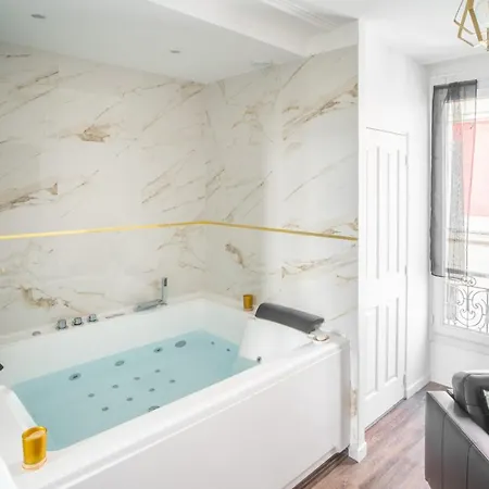 Suite L'Eclipse Paris, Logement Avec Jacuzzi, A 10 Minutes Des Champs Elysees Levallois-Perret Exterior photo